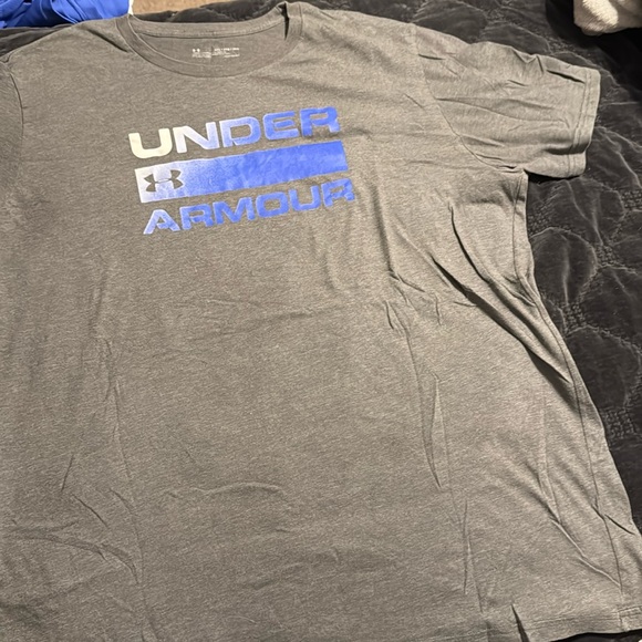 Under Armour, gray and blue T-shirt size XXL - Picture 1 of 4